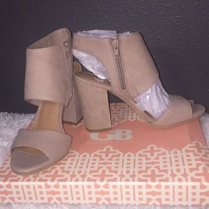 New with Box, Gianni Bini Take Cover Block Heel